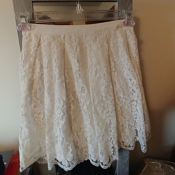 Too small, only wore a couple times - Picture 2 of 4